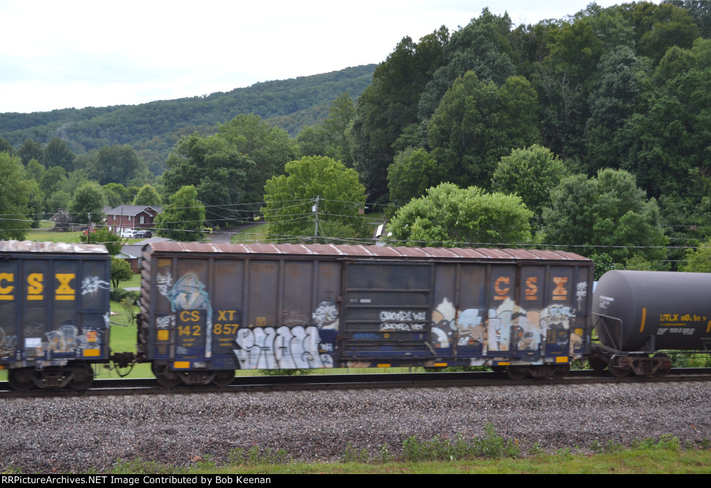 CSXT 142857